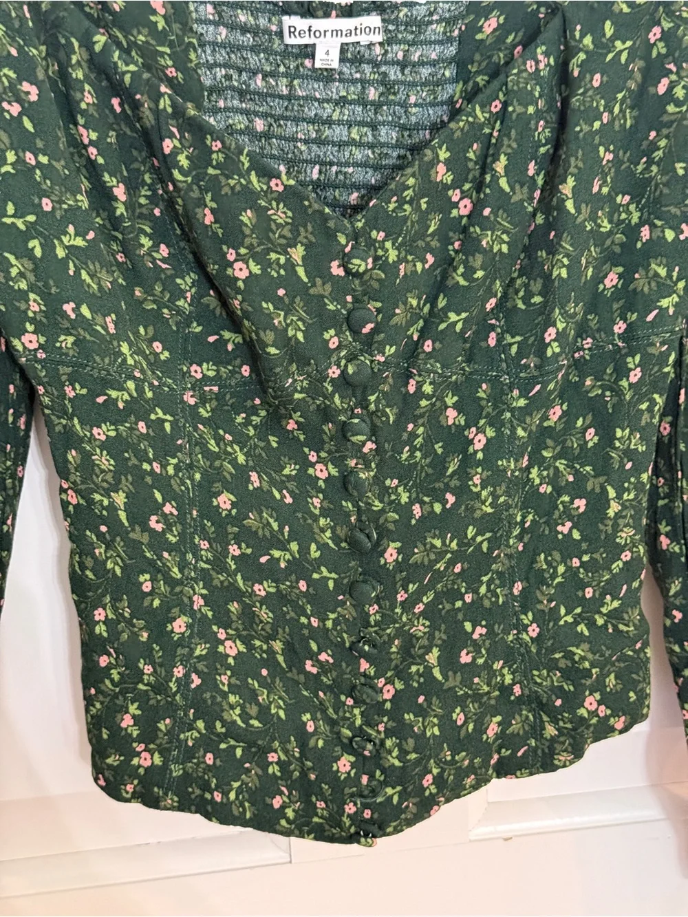 Reformation Clio Top Green Floral Long Sleeve Smocked Back Blouse 25926